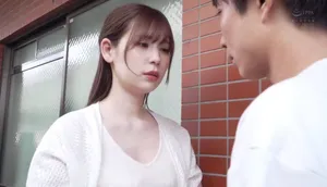Người chồng tẻ nhạt, cô vợ nhận ra cậu thanh niên cạnh bên nhà tốt hơn
